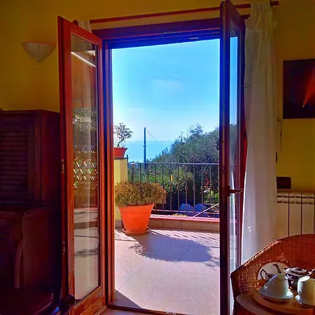 Casa Il Melograno Castellaro (Liguria)