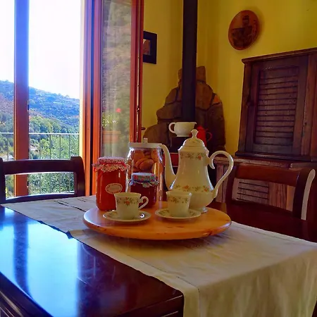 Casa Il Melograno * Castellaro (Liguria)